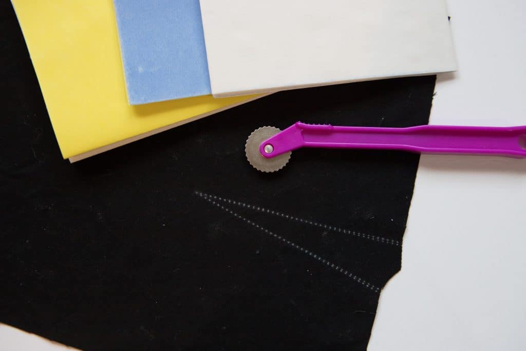 How to Transfer Patterns to Fabric: Tracing Wheel, Chalk, Soap, Thread  Tracing 