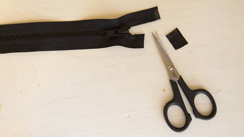 how to sew a zipper